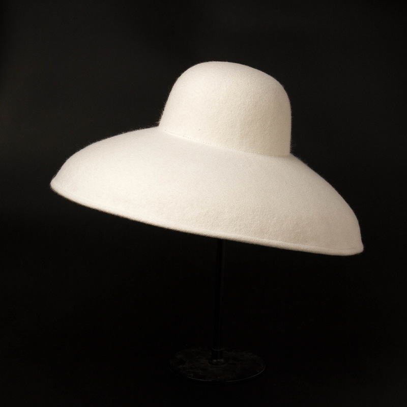 Hat Floppy Wide - クラシックなウールのフェルトハット,広いつば,女性用,柔軟なボウラー,白いフェドーラ帽子,暖かい冬の帽子,ダービー教会のパーティー帽子