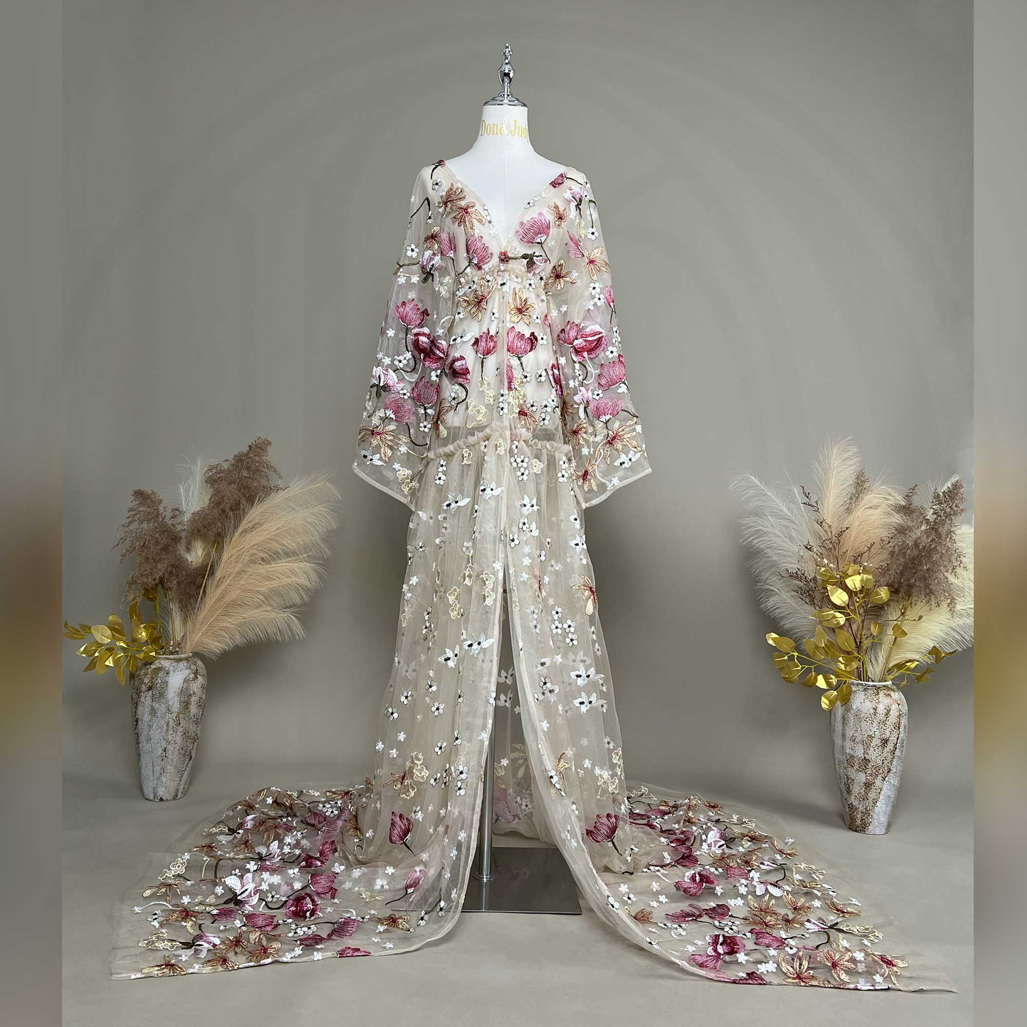 ドン＆ジュディ バタフライアップリケとベルスリーブ付きシアー - Kimono Sheer Floral のレビューと価格
